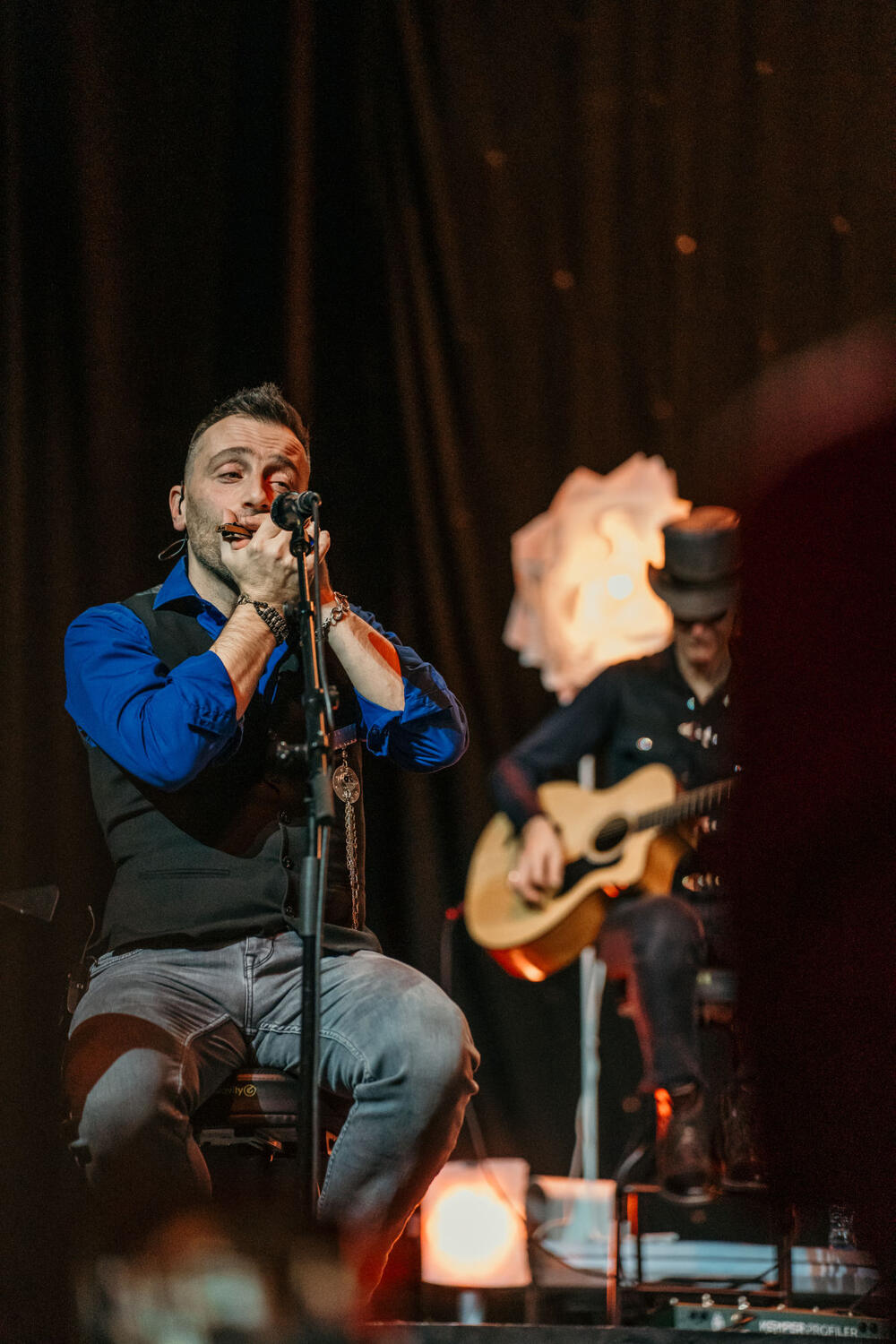 <p>Trosatni unplugged nastup legendarnog benda oduševio publiku u punoj mts Dvorani</p>

<p> </p>