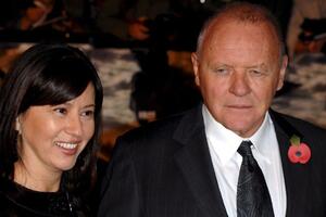 "Imaš autizam": Žena Entonija Hopkinsa šokirala javnost tvrdnjom da glumac pati od Aspergerovog sindroma