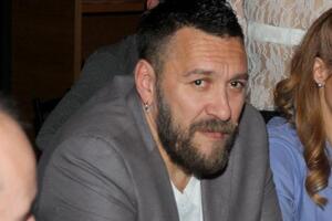 Lavica u horoskopu, žustra i mlađa 15 godina od njega: Supruga Igora Lazića Nigora sinoć opčinila u Beogradu