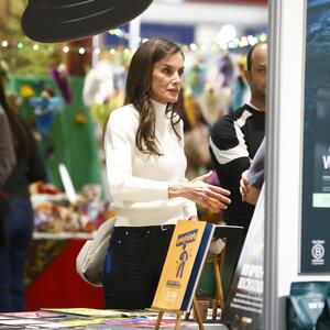 Oblikuju zadnjicu i stoje svima – imale 55 ili 105 kg! Farmerke španske kraljice su modna lekcija koju vredi upamtiti