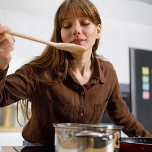 Ugrožavaju zdravlje, bezbednost i živce: 10 stvari za koje niste znali da imaju rok trajanja