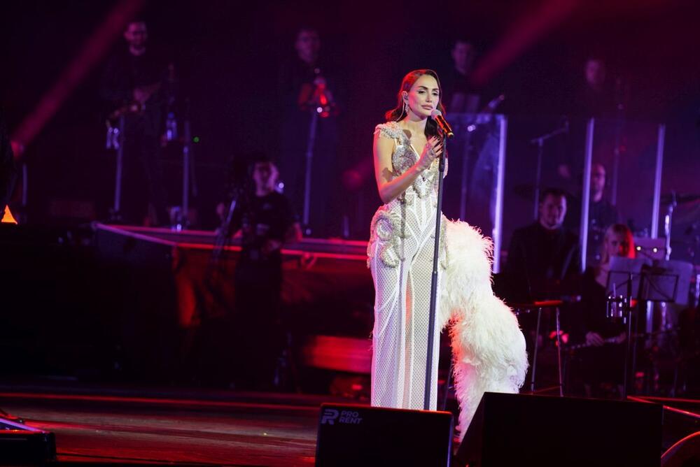 Emina Jahović na koncertu u Beogradu