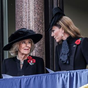 Kejt krši tradiciju, Kamila se zadovoljno smeška: Jedan pogled otkrio u kakvim su odnosima sadašnja i buduća kraljica