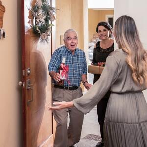 Šta se ne nosi na slavu? Ovih 8 stvari donosi nesreću, bedu i svađu i porodicu