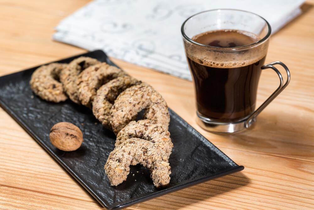 Domaće orasnice odlično idu uz kafu posle jela