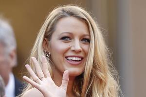 Trik ajlajnerom koji deluje kao fejslifting: Ako imate spuštene kapke, ova tehnika za "podizanje" očiju je idealna