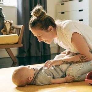 Da li je tepanje pri obraćanju deci zaista štetno? Logoped za Glossy o tome kako baby talk utiče na razvoj govora