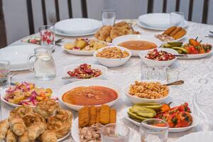 Predlog bogatog jelovnika za zimski Krstovdan: Od predjela do dezerta najukusnija jela zbog kojih se radujemo postu