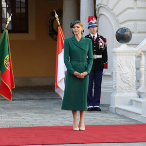 Drži se tri namirnice i obožava planinarenje: Ovo je tajna fantastične linije princeze Šarlin od Monaka u 48. godini