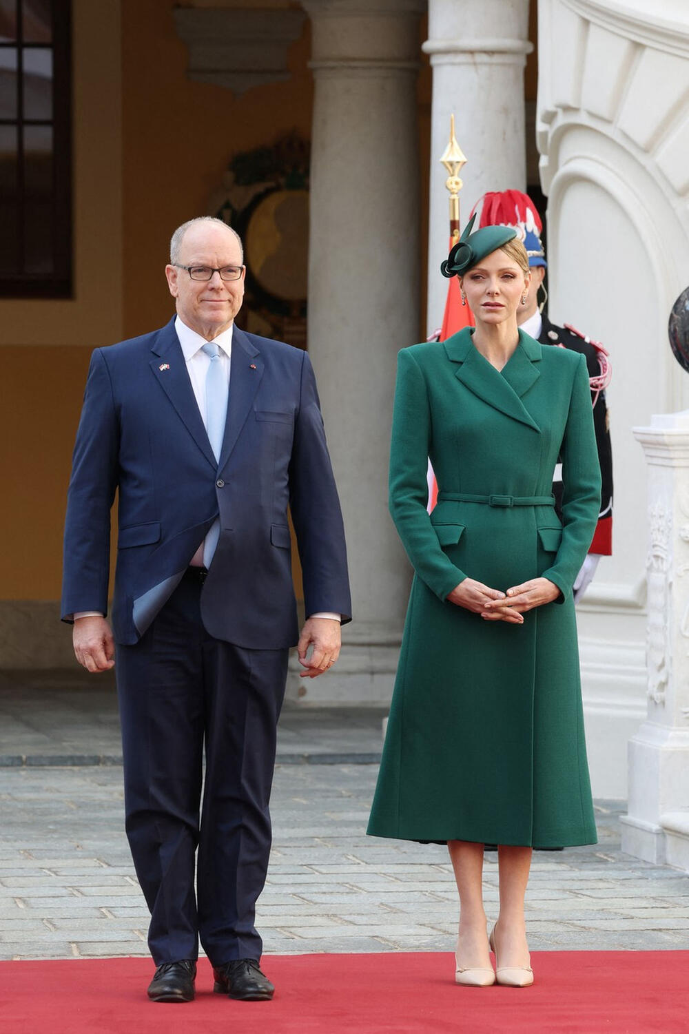 <p>Monegaška princeza Šarlin od Monaka pojavila se u elegantnoj zelenoj haljini koju bi odmah nosila i Kejt Midlton.</p>