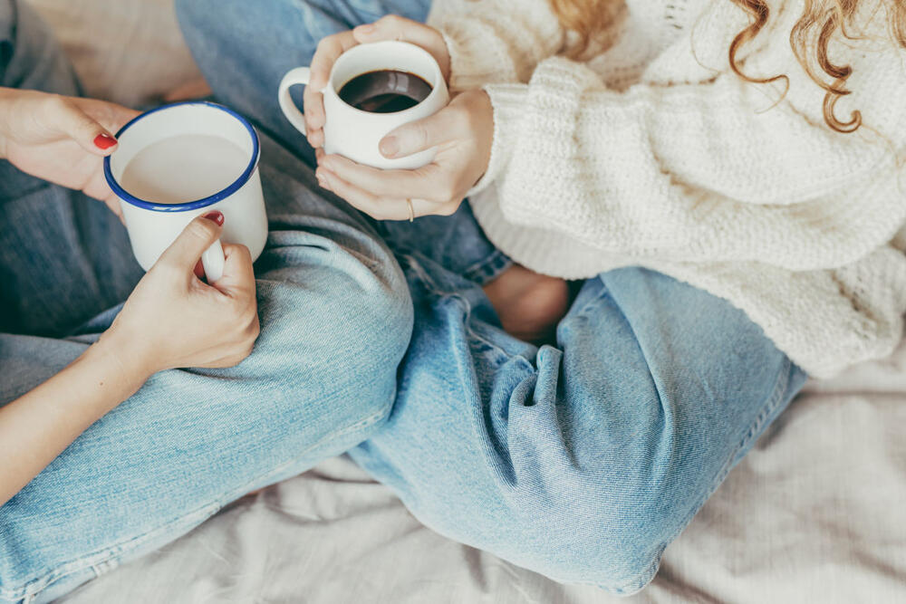 Kafa, Drugarice piju kafu, Drugarice