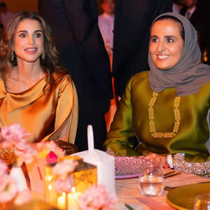 Za susret sa Anom Vintur čuvala je – smelo izdanje: Kraljica Ranija od Jordana očarala Dohu neobičnim stajlingom