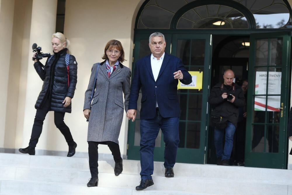 Viktor Orban sa suprugom Aniko Levai