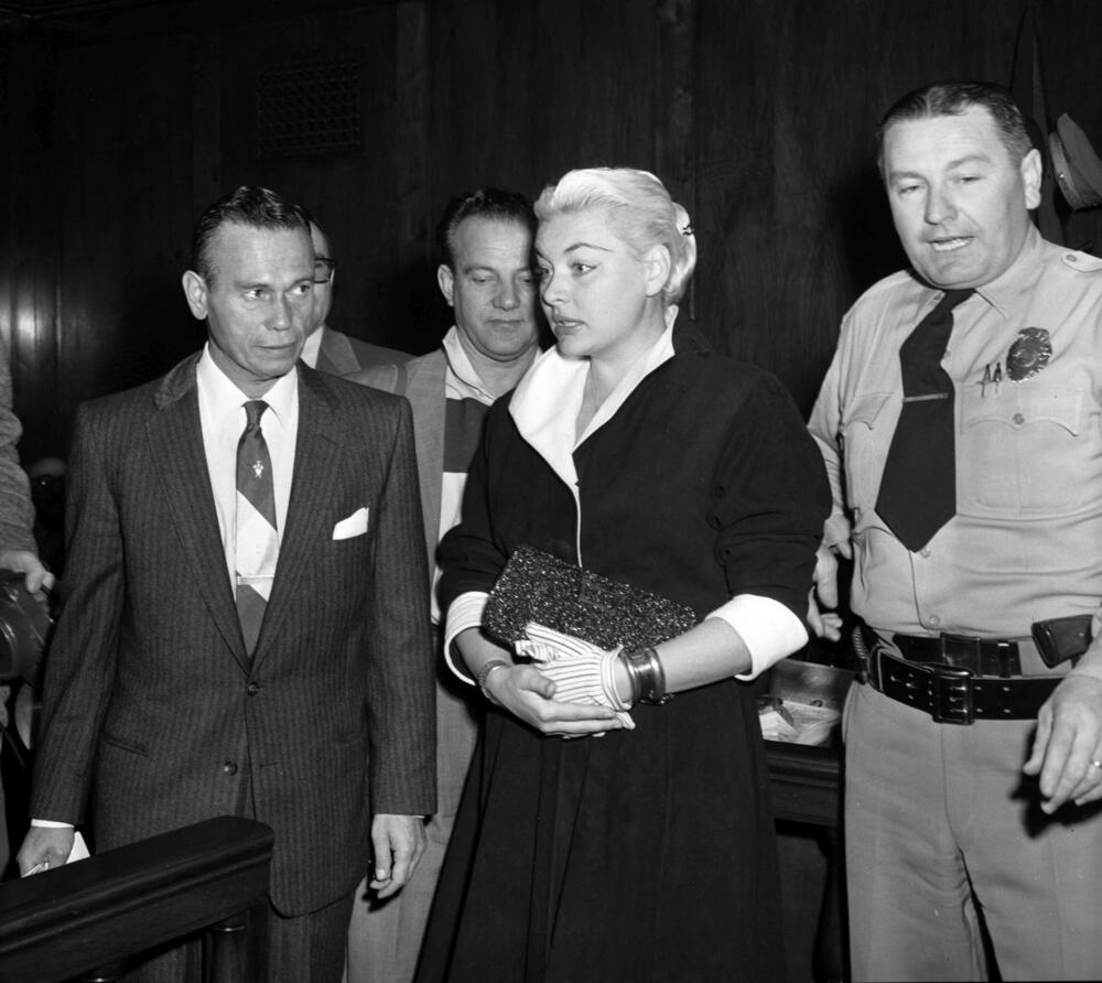 Barbara Pejton na suđenju zbog prevare sa čekovima