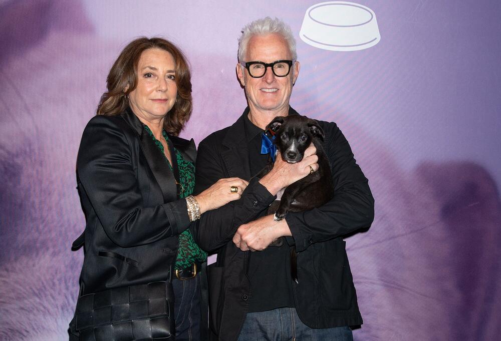 Talija Balsam i Džon Slateri s ljubimcem