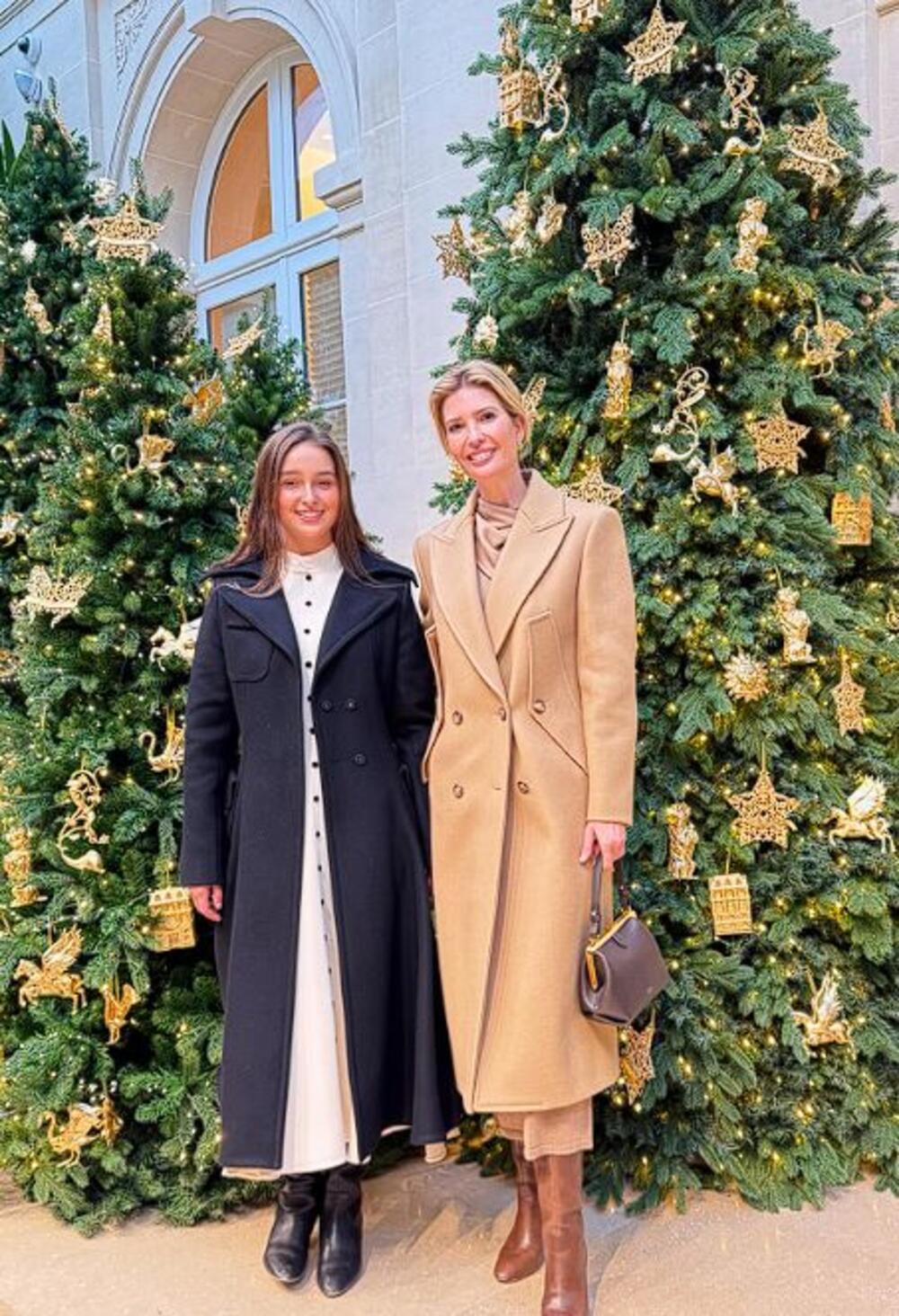 Arabalea Rouz Kušner je uživala u Parizu s mamom Ivankom Tramp