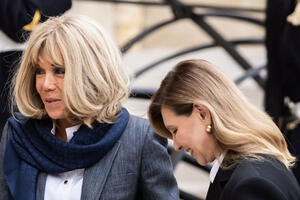 Modni okršaj Brižit Makron i Olene Zelenske morate da vidite: Moćna i elegantna odela kojim su prve dame prodrmale Pariz