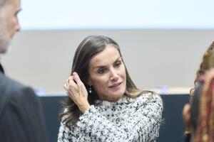 Kako će se ove zime nositi tvid? Kraljica Leticija ga kombinuje ovako, a vi odmah možete ukrasti od nje ideju