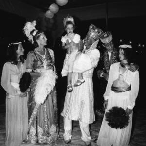 Muž nasilnik, brak dug 54 godine, smrt dva sina, bliskost s kraljem: Neobična životna priča najpoznatije dvorske dame