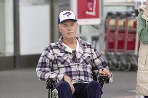 "Niko me ne bi krivio da se pokrijem i plačem 2 nedelje..." Glumac iskreno o bolesti koja mu ubrzano razara telo