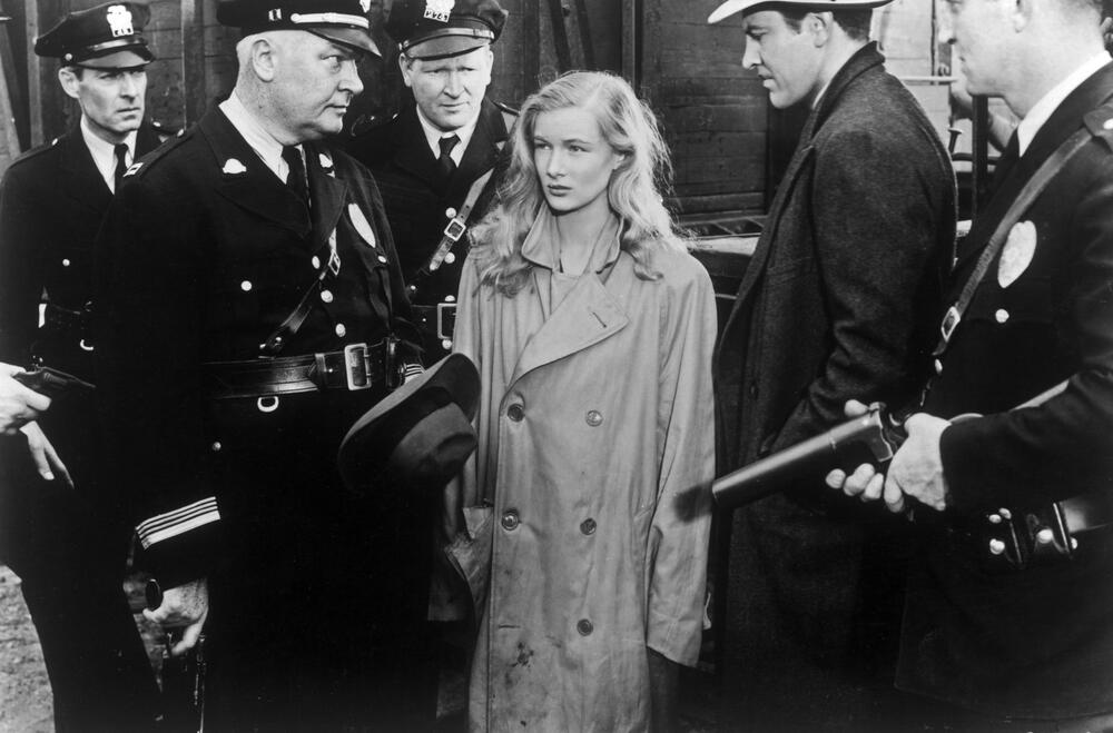 Veronika Lejk u filmu 'This Gun for Hire' (1942)
