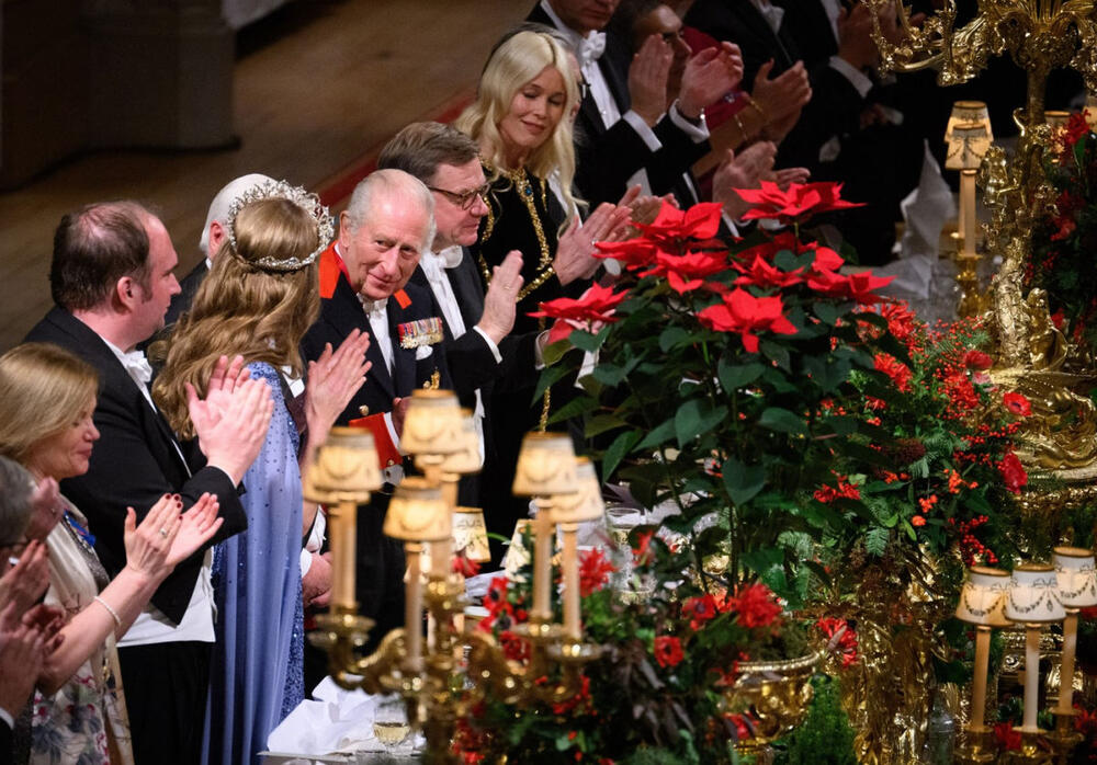 <p>Nekadašnja nemačka manekenka Klaudija Šifer prisustvovala je kao ledi Von kraljevskom banketu koji je održan u čast nemačkog predsednika. Njeno modno izdanje nas je očaralo dozom elegancije.</p>