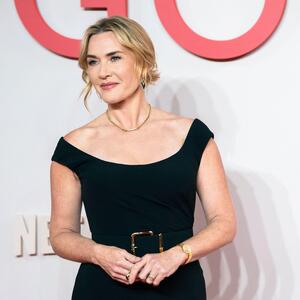 Visok, zgodan, talentovan i njen ponos! Kejt Vinslet sa sinom na crvenom tepihu na premijeri njihovog zajedničkog filma