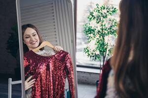 Šta obući za Novu godinu? 5 modnih pravila koje možete prilagoditi svakoj prilici i izgledaćete moćno