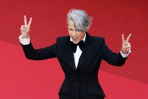 6 glavnih uzroka koji dovode do sede kose: Ove svakodnevne navike mogu da utiču da osedite "pre vremena"