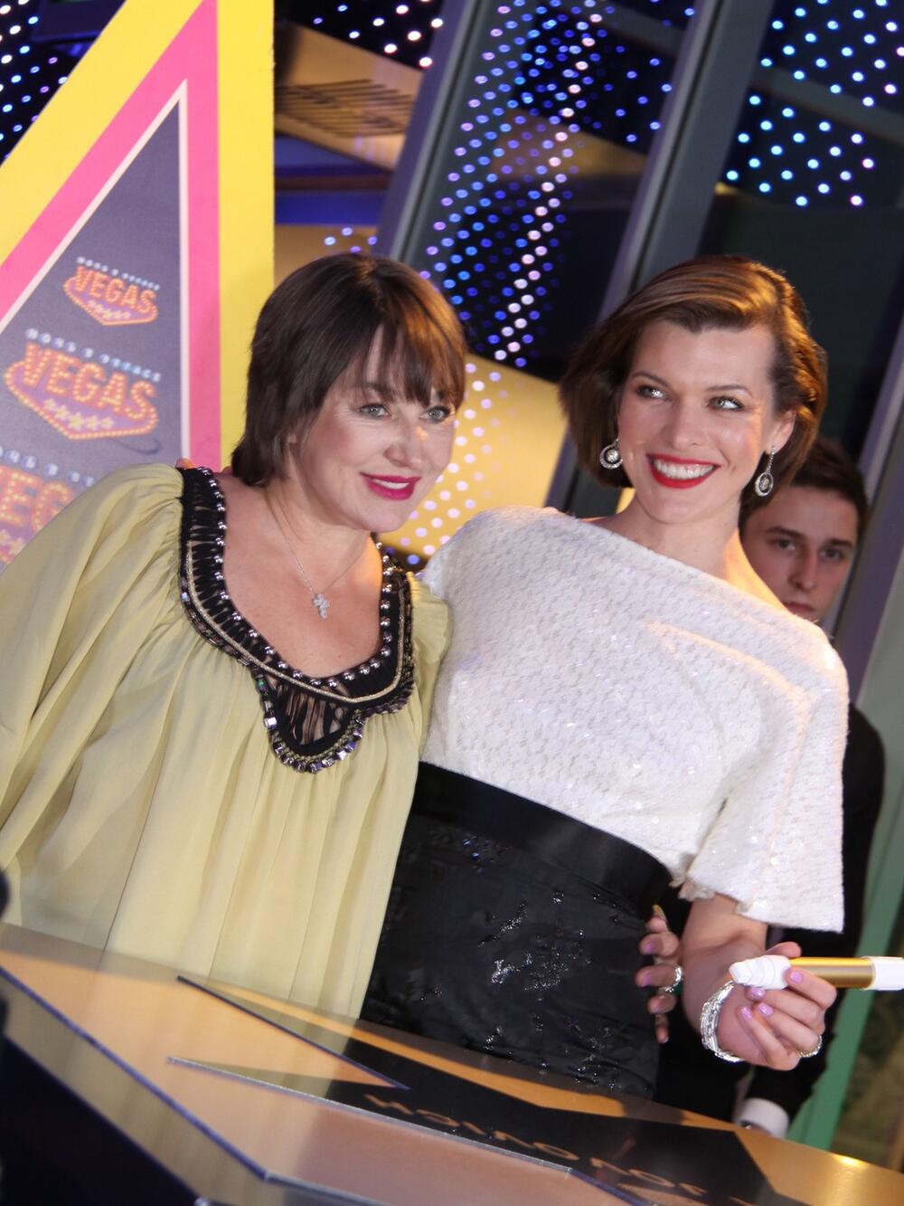 Galina Aleksandrovna Loginova i Mila Jovović