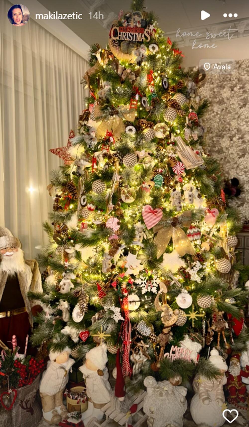 Novogodišnja jelka Sonje i Nikole Lazetića