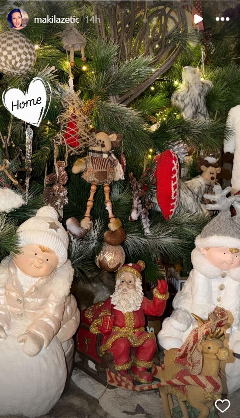 Novogodišnja jelka Sonje i Nikole Lazetića