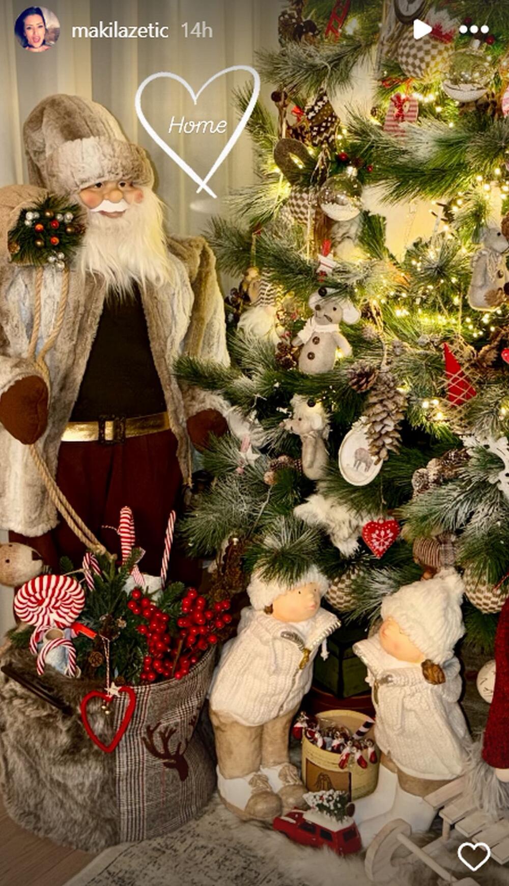 Novogodišnja jejlka Sonje i Nikole Lazetića