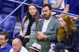 Bivši muž Dženifer Aniston postaje tata! Posle tajnog venčanja s 23 godine mlađom glumicom, stiže prvo dete