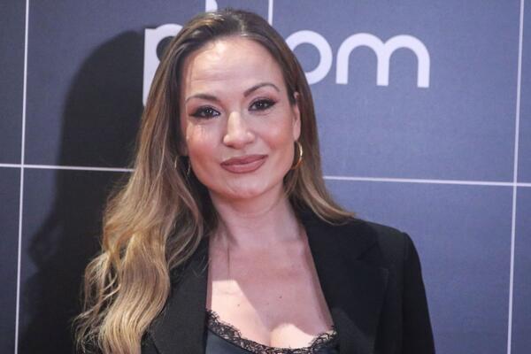 Jelena Tomašević se obratila pratiocima - "Tražili ste..." Podelila video koji je pokazao njenu SKRIVENU STRANU