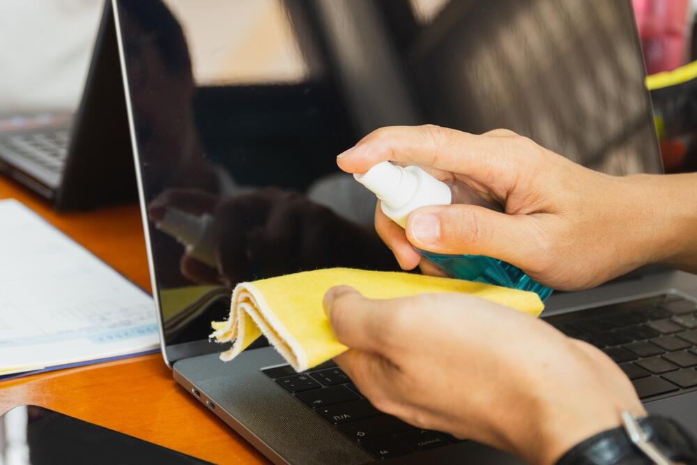 Brisanje laptopa, Mikrofiber krpa, Krpa od mikrovlakana