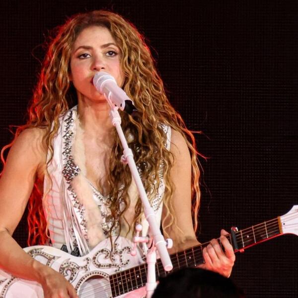 Najslađi neočekivani gosti na bini oduševili publiku: Šakira sa sinovima modno usklađena na koncertu u Buenos Airesu