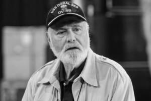 Ubio ih rođeni sin? Čuveni režiser i njegova supruga pronađeni mrtvi