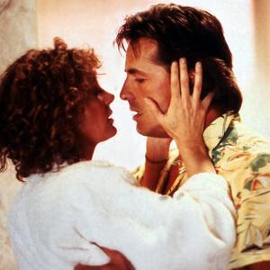 Na licu mesta ostavio devojku, pa im 8 dana posluga nosila vodu u krevet: Ovo je najstrastvenija ljubav u svetu slavnih