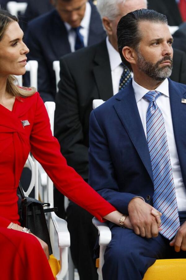 Sin Donalda Trampa zaprosio devojku: 7 godina od razvoda spreman je da ponovo stane na ludi kamen