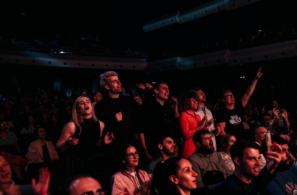 ZABRANJENO PUŠENE NEUŠTEKANI