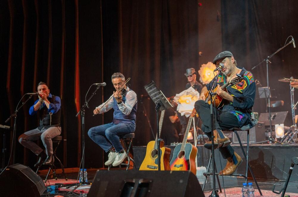 ZABRANJENO PUŠENE NEUŠTEKANI