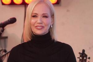 Kad nemate ideju iskopiraje njen autfit: Savršen praznični stajling Jelene Rozge koji sužava liniju i vaja žensko telo