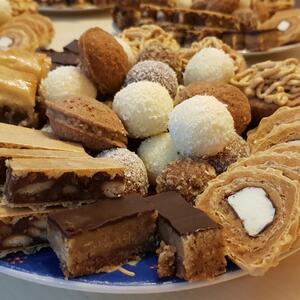 Koštaju manje od 1.000 dinara, prave se za 15 minuta: 3 najlepša JEFTINA, posna kolača koje možete napraviti uoči slave