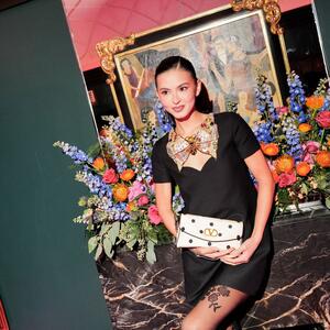 Cipele koje su nas proganjale pre 15 godina dobile novu verziju! Danas su još lepše, a povratak prati čudna podudarnost