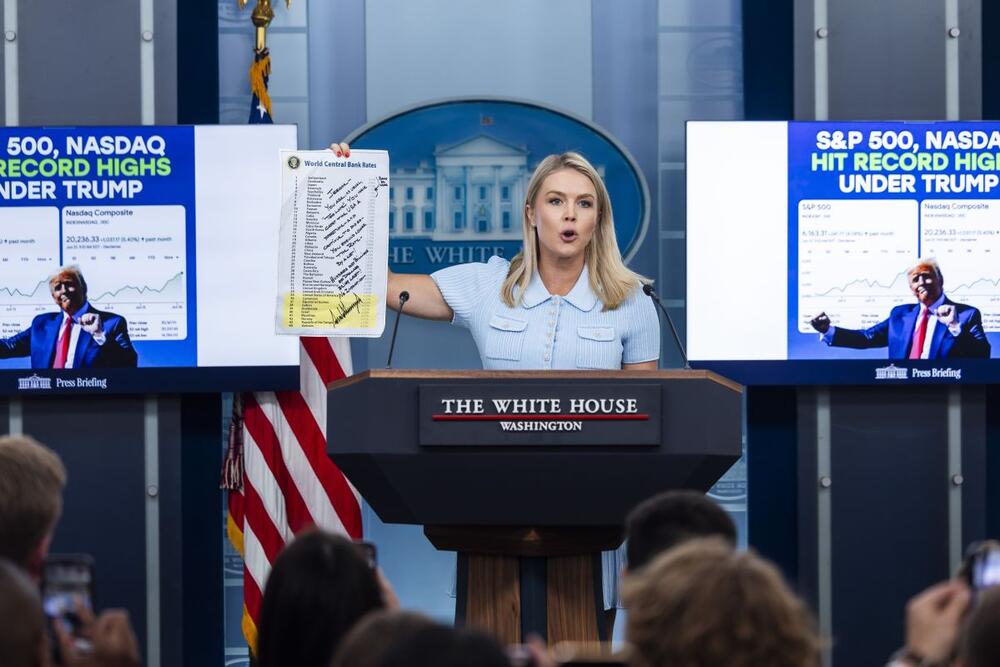 Kerolajn Levit je najmlađa sekretarka za štampu u istoriji Bele kuće