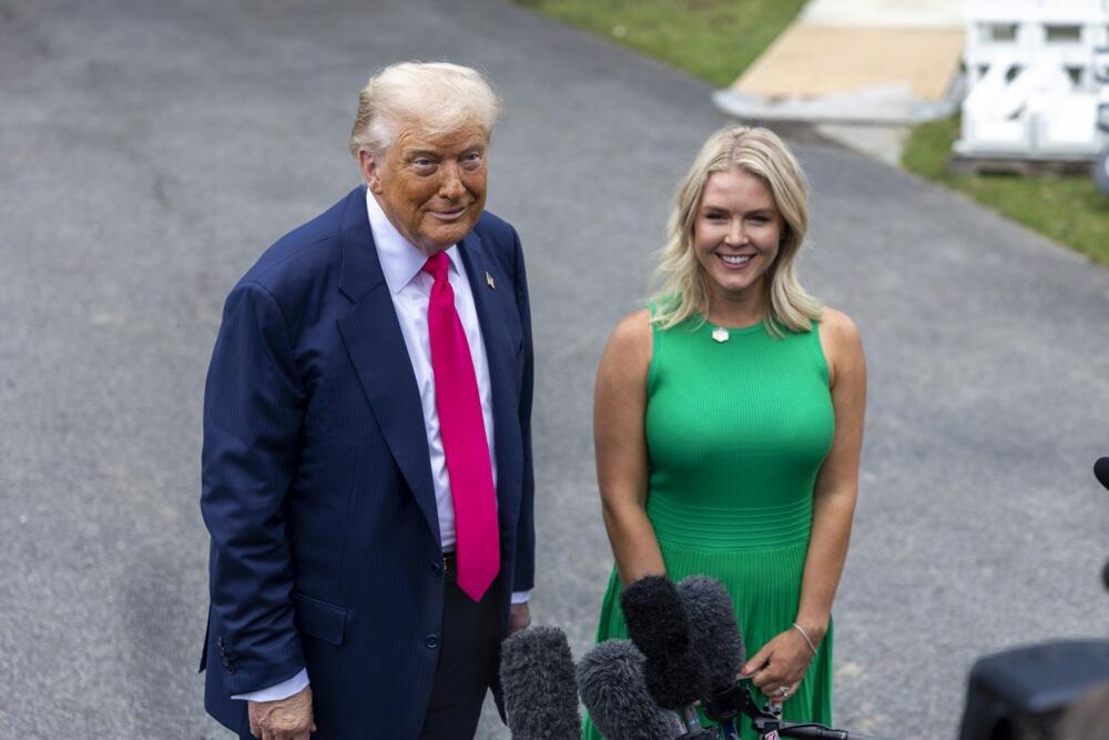 Donald Tramp i Kerolajn Levit