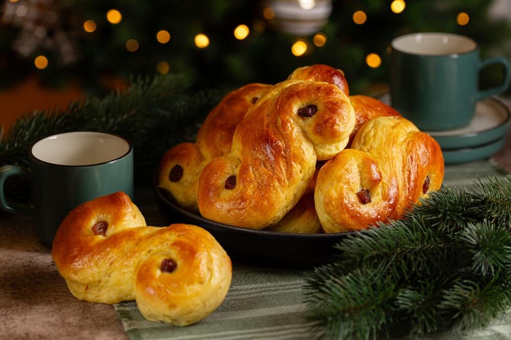 Lussekatter, švedske slatke pogačice sa šafranom