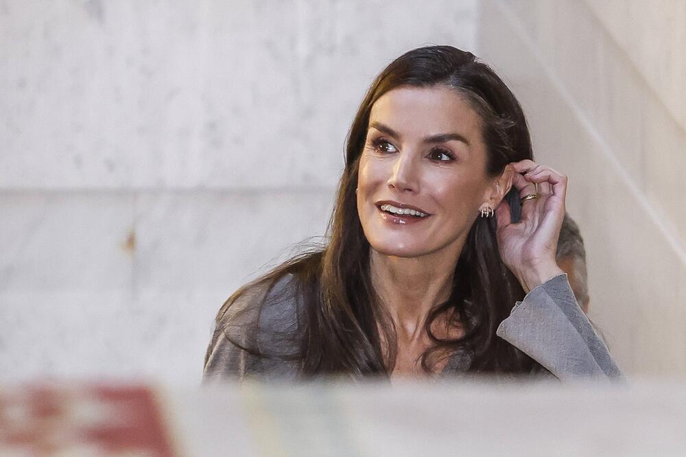 Kraljica Leticija od Španije često nosi staru odeću u novim kombinacijama