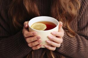 Za brže razlaganje sala, naročito sa stomaka: Jedini čaj koji vam treba za mršavljenje jača imunitet i zagreva telo